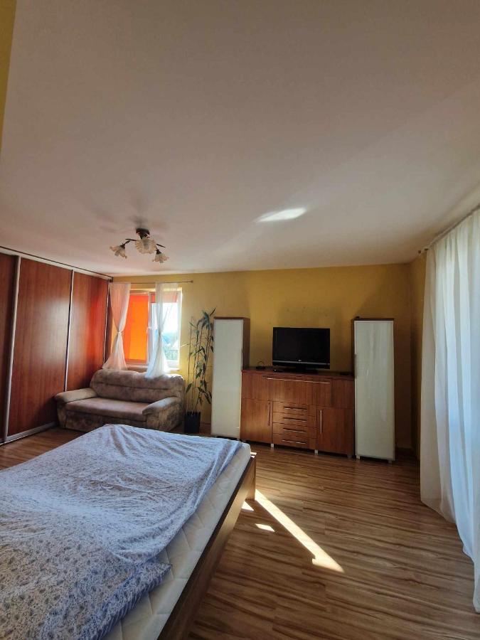 Апартаменты Apartament Dla Dwojga Красник Экстерьер фото
